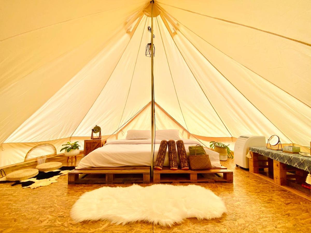Отель Tanoshi Glamping In Khao Sok Khao Sok National Park Экстерьер фото