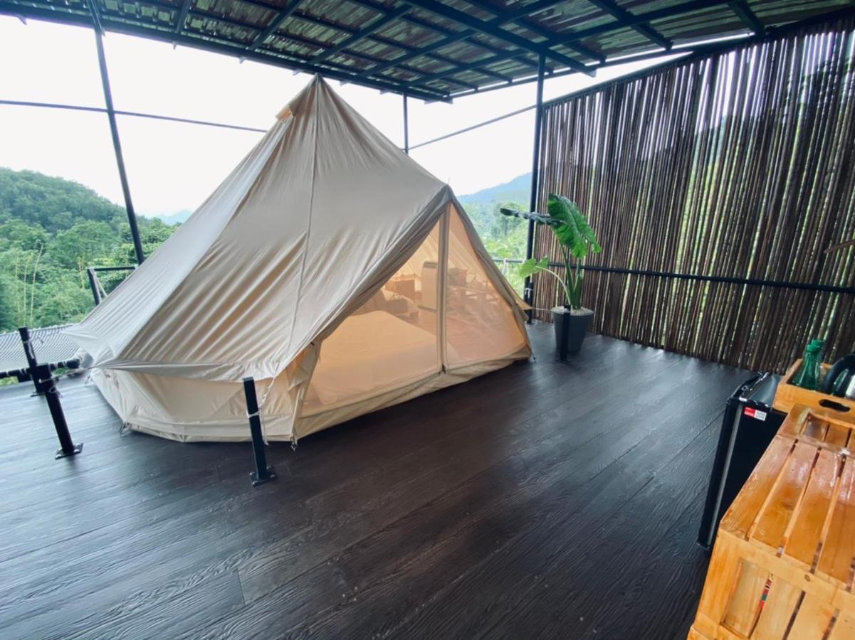 Отель Tanoshi Glamping In Khao Sok Khao Sok National Park Экстерьер фото